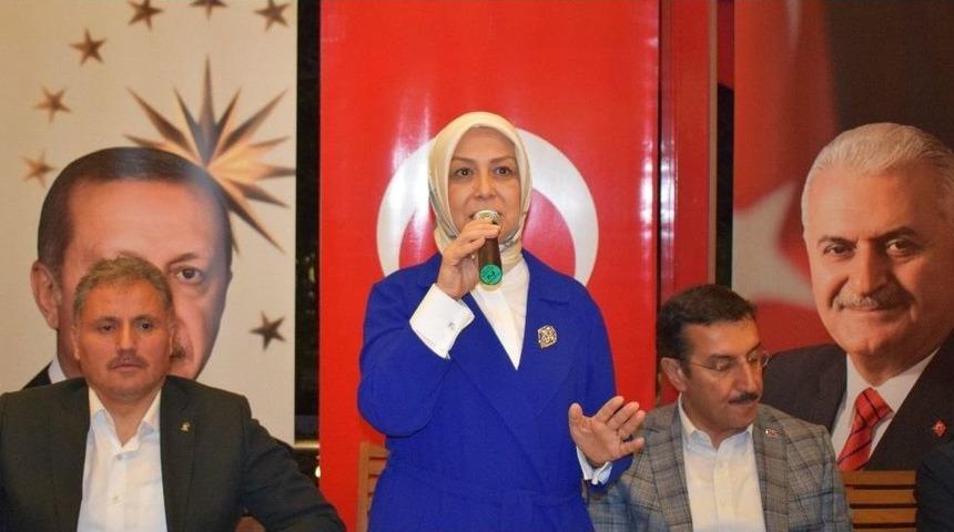 Ak Partili Adaylar Basın İle Sahurda Bir Araya Geldi