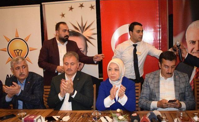 Ak Partili Adaylar Basın İle Sahurda Bir Araya Geldi 1