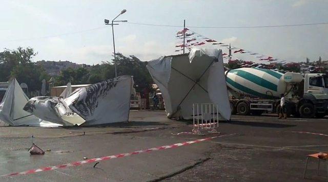 Tekirdağ’da Fırtına, Çadırları Böyle Uçurdu