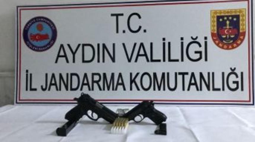 Silah Zoruyla Para İsteyen Şebeke Jandarmadan Ka&ccedil;amadı