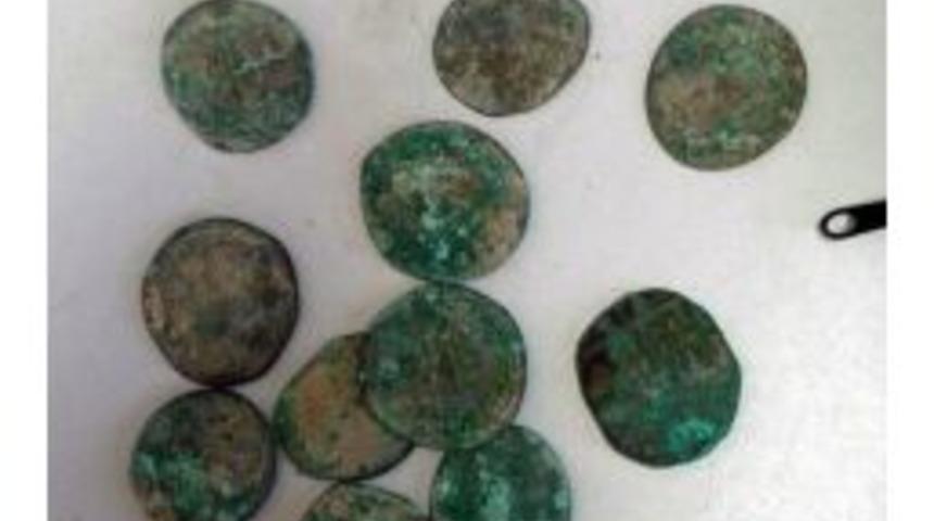 Aranan Ter&ouml;r &Ouml;rg&uuml;t&uuml; &Uuml;yesi Tarihi Sikkelerle Yakalandı