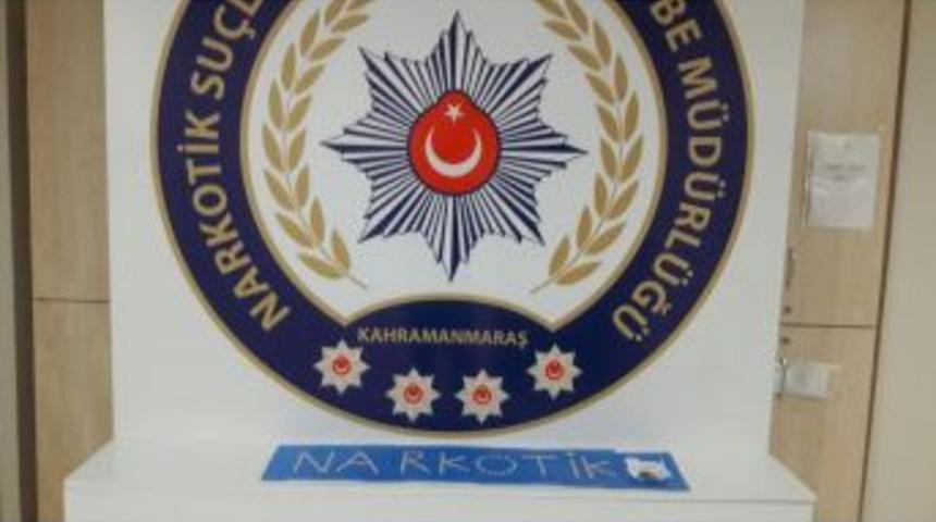 &Ccedil;orap İ&ccedil;erisinde Uyuşturucu Sevkiyatı
