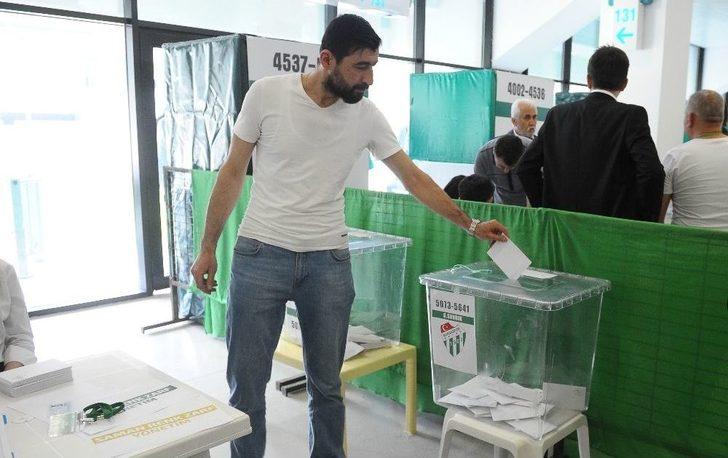 Bursaspor Olağan Genel Kurulu’nda Oy Kullanılmaya Başlandı G4