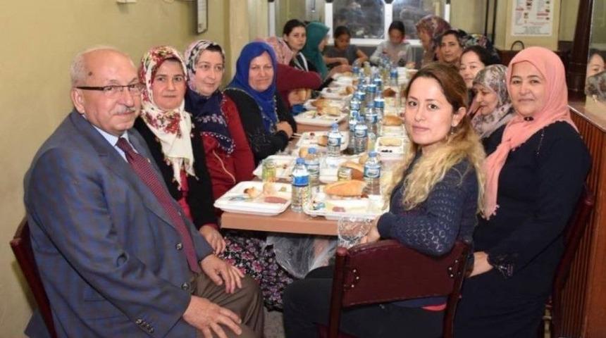 Başkan Albayrak Sahurda Vatandaşlarla Bir Araya Geldi