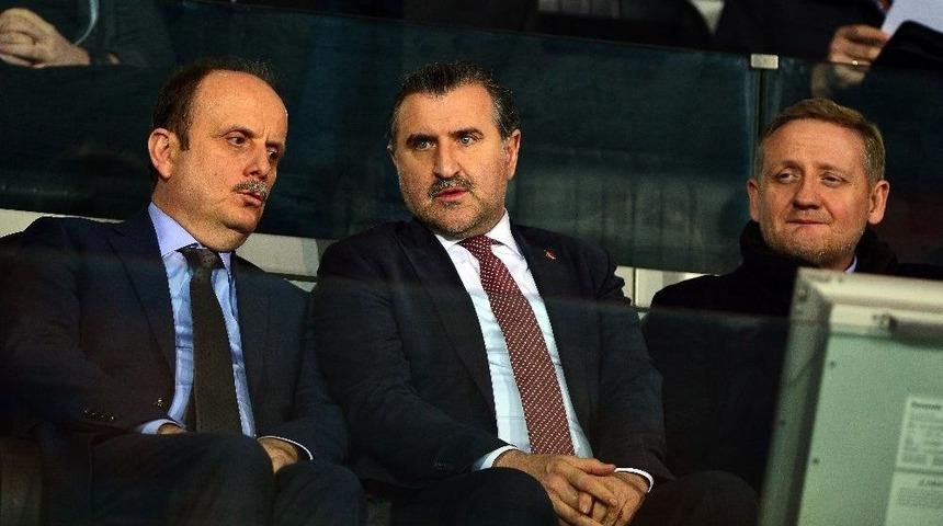 Bakan Osman Aşkın Bak&rsquo;tan Başakşehir&rsquo;e Destek