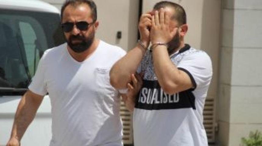 Uyuşturucuları Atıp Ka&ccedil;arken Yakalandı