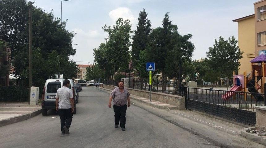 Yunusemre&rsquo;den Barbaros&rsquo;ta Yol &Ccedil;alışması