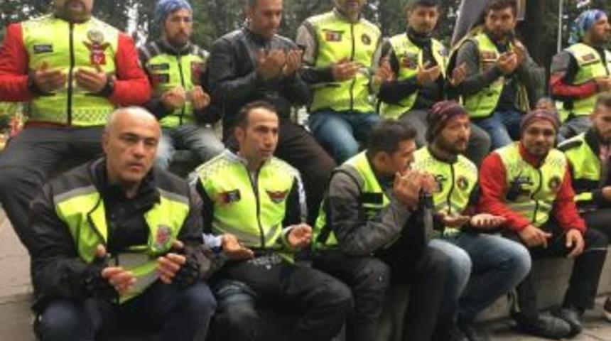 Motosiklet Tutkunlarından Fatih Sultan Mehmet Han&rsquo;ın Kabrine Ziyaret