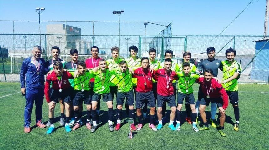 Salihli Belediyespor U19&rsquo;da Manisa Şampiyonu Oldu
