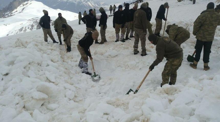 Hakkari Kırsalında Nefes Kesen Operasyon