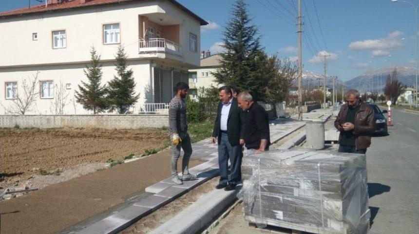 Başkan Tutal, Kaldırım Ve Ref&uuml;j &Ccedil;alışmalarını İnceledi