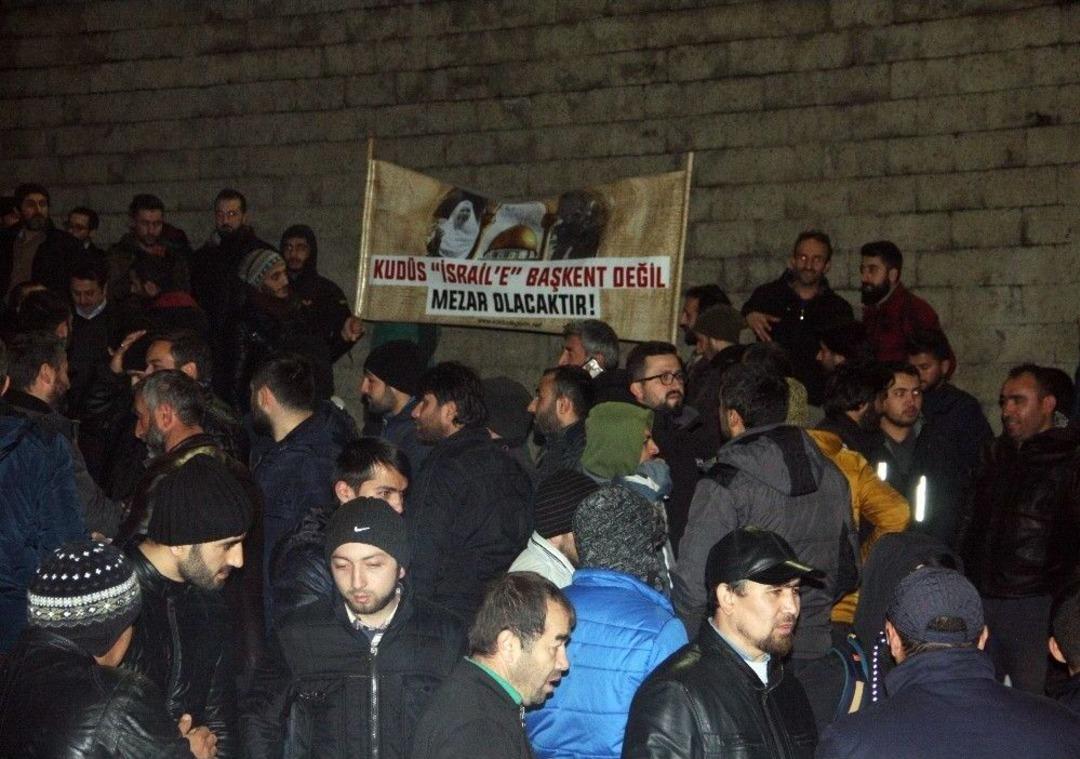 İstanbul Abd Konsolosluğu &Ouml;n&uuml;nde Kud&uuml;s Eylemi