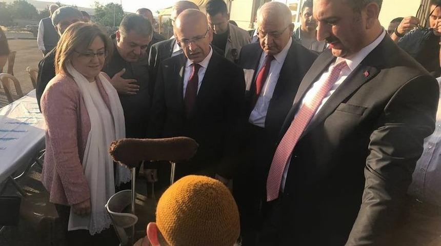 Bakanlardan Engelli Mehmet Amca&rsquo;ya Tekerlekli Sandalye Verilmesi Talimatı