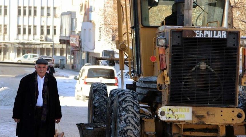 Doğu Anadolu Donuyor