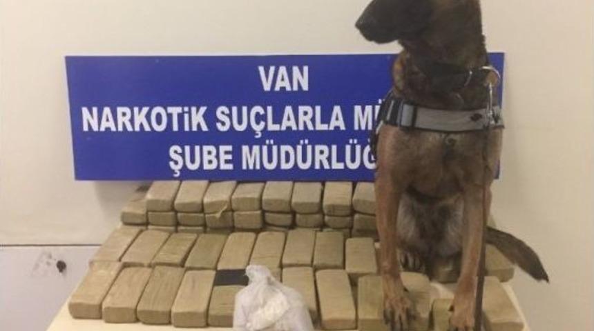 Van&rsquo;da 34 Kilo 387 Gram Eroin Ele Ge&ccedil;irildi