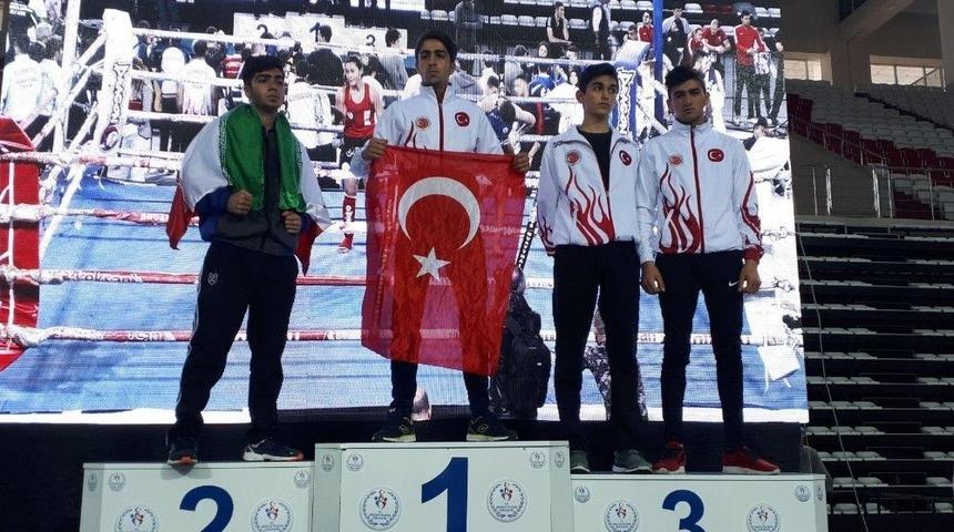 Vanlı Sporculardan 2 Altın Ve 5 G&uuml;m&uuml;ş Madalya