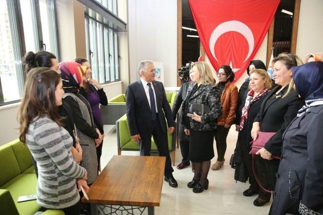 Ak Parti Melikgazi Kadın Kolları Eski Başkanından Melikgazi Belediyesi’ne Ziyaret