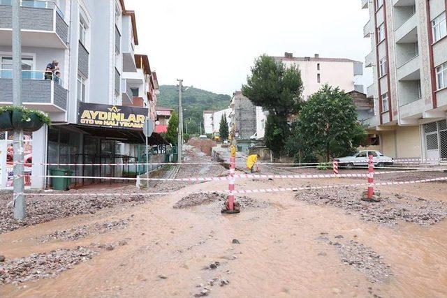 Başkan İsmail Baran, Zarar Gören Evleri İnceledi