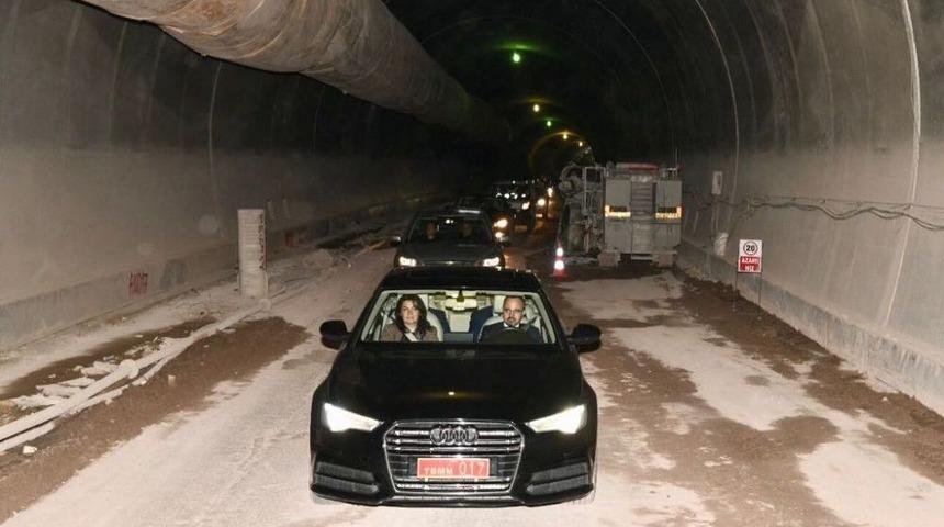 Ayvacık-k&uuml;&ccedil;&uuml;kkuyu T&uuml;nelleri 2019&rsquo;da Hizmete A&ccedil;ılıyor