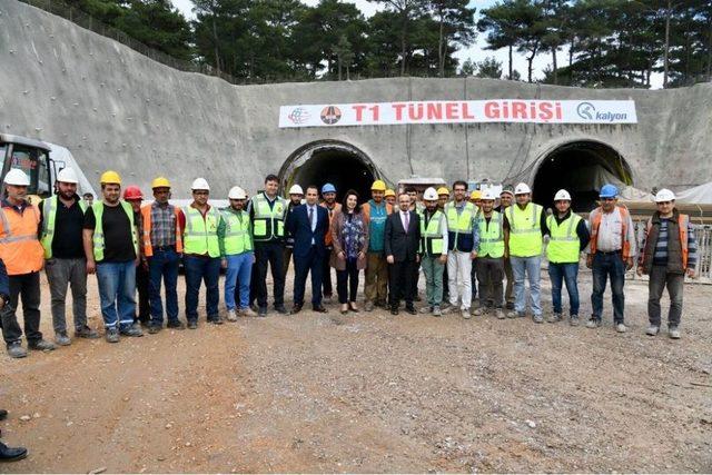 Ayvacık-küçükkuyu Tünelleri 2019’da Hizmete Açılıyor