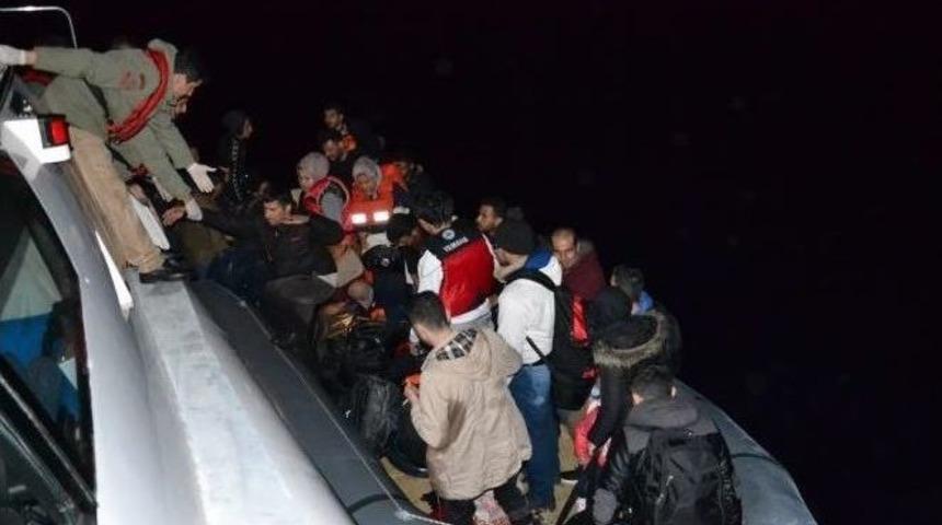 Ege&rsquo;de 271 Ka&ccedil;ak G&ouml;&ccedil;men Yakalandı