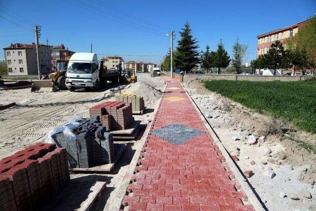 Başkan Cabbar Reşadiye Mahallesi’nde Parke Çalışmalarını Yerinde İnceledi