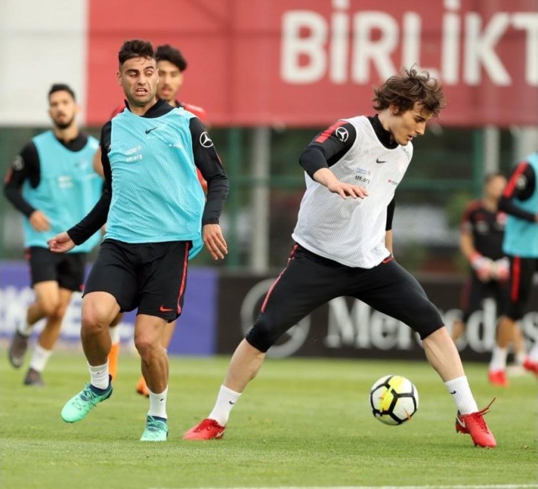 A Milli Takım&rsquo;da Sinan Bolat İlk Antrenmanına &Ccedil;ıktı