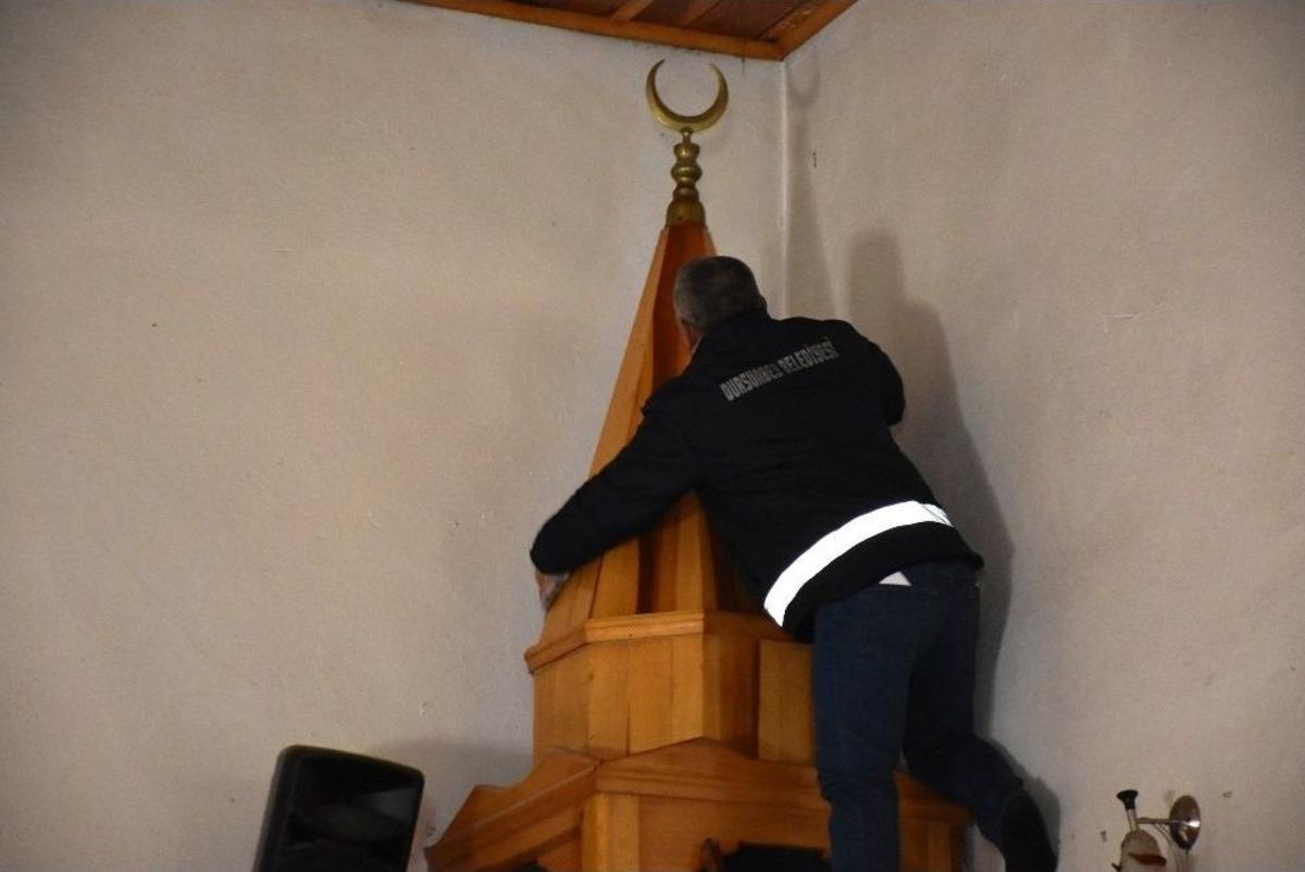 Dursunbey&rsquo;de 174 Cami Belediye Tarafından Temizleniyor