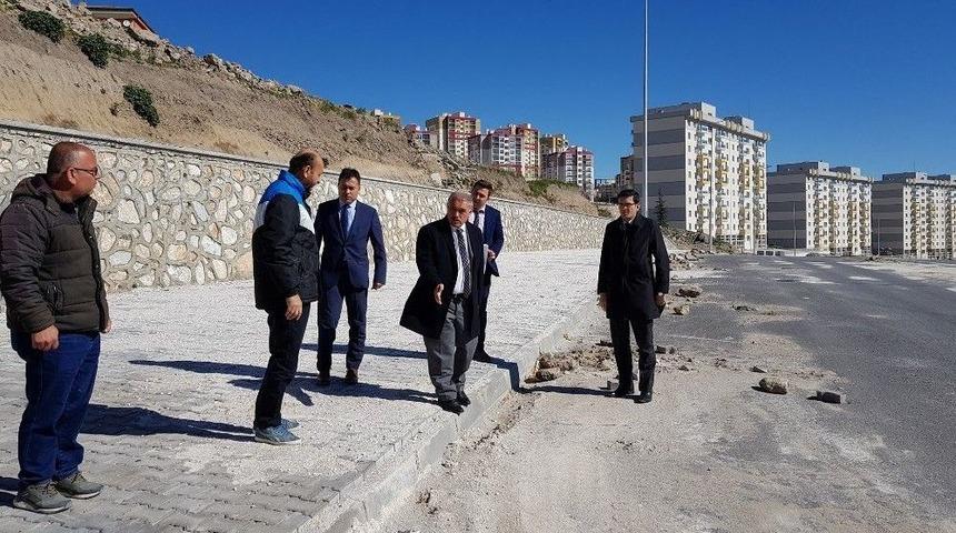 Niğde Beldiye Başkanı &Ouml;zkan, Kentsel D&ouml;n&uuml;ş&uuml;m Alanını İnceledi