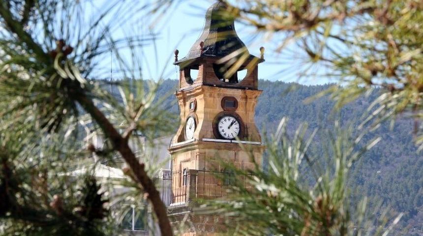 Tarihi Saat Kulesi Yorgun D&uuml;şt&uuml;