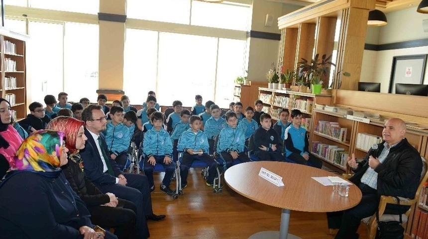 Minik &Ouml;ğrenciler Yazar-0kur Buluşması Etkinliğine Katıldı