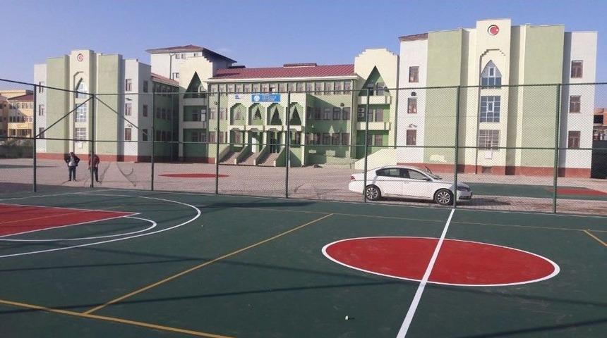 Bismil Belediyesinden Okullara Basketbol Sahası