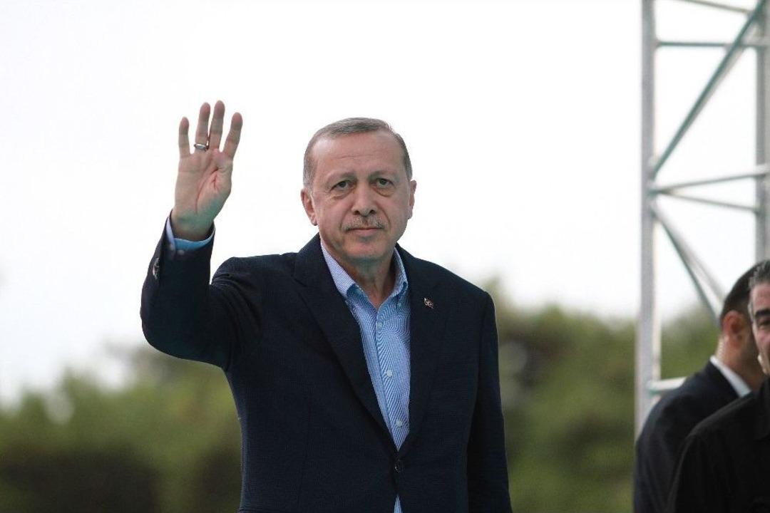 Cumhurbaşkanı Erdoğan: "ana Muhalefet İlkokul M&uuml;sameresi Kıvamında Oyunlarla Y&ouml;netiliyor"