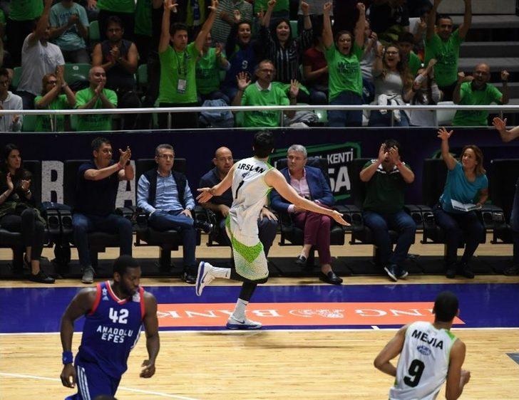 Tahincioğlu Basketbol Süper Ligi Play-off: Tofaş: 91 - Anadolu Efes: 63 G2
