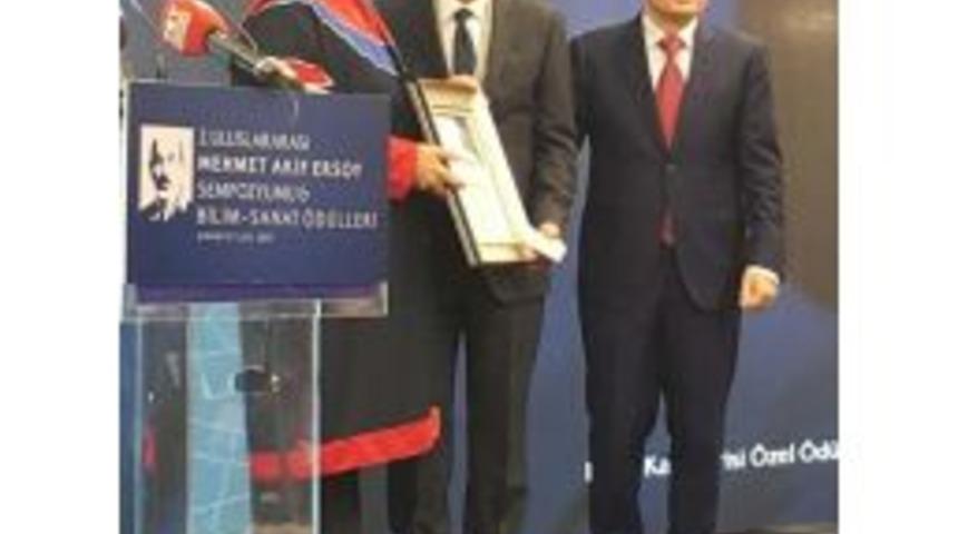 &ldquo;mehmet Akif Ersoy 2017 Bilim &Ouml;d&uuml;l&uuml;&rdquo; Er&uuml; Bilim Adamına Verildi