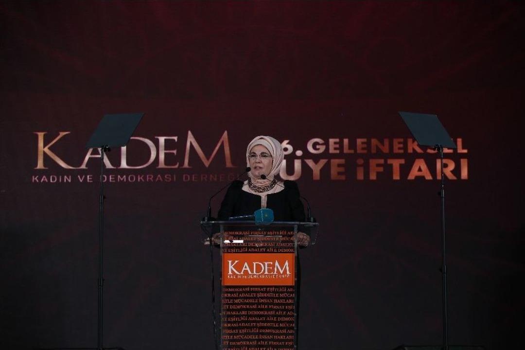 Emine Erdoğan: &ldquo;kadınlarımız T&uuml;m Alanlarda 15 Yıl &Ouml;ncesine G&ouml;re &Ccedil;ok Daha İyi Bir Durumdalar&rdquo;
