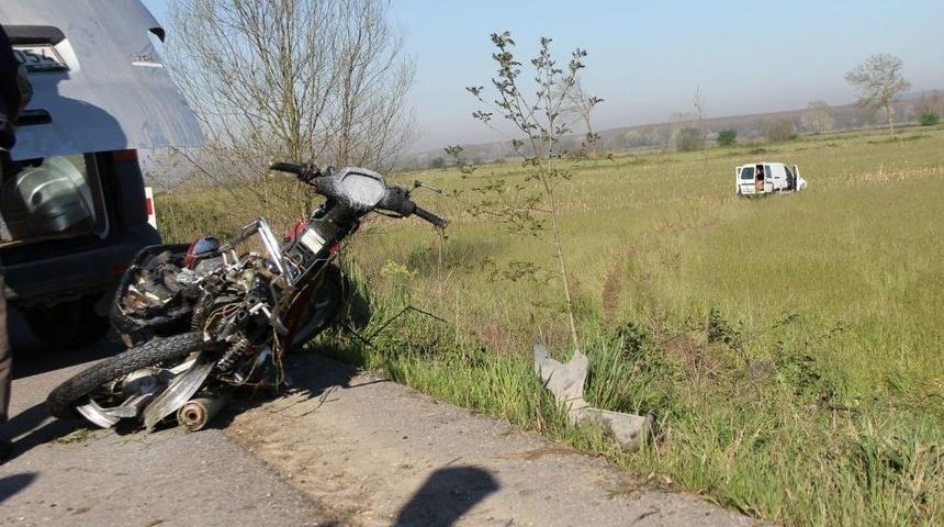 &Ccedil;aldığı Motosikletle Kaza Yapan Gen&ccedil; Hayatını Kaybetti