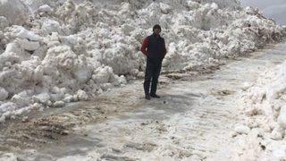 Ağrı’da 2 Bin 700 Rakımlı Bölgede Yollar Açıldı