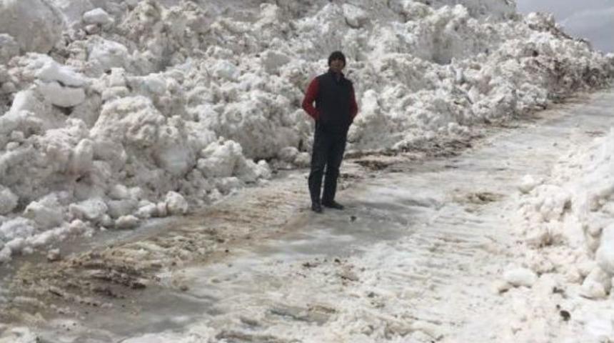 Ağrı’da 2 Bin 700 Rakımlı Bölgede Yollar Açıldı