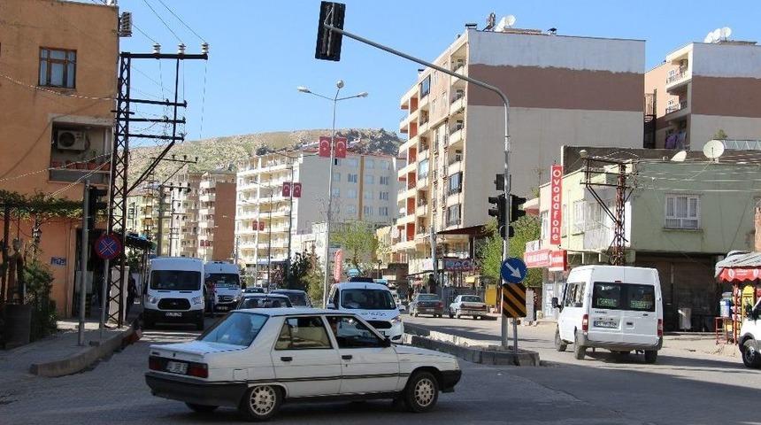 Silvan&rsquo;da Sinyalizasyonlu Trafik Işığı Yapıldı