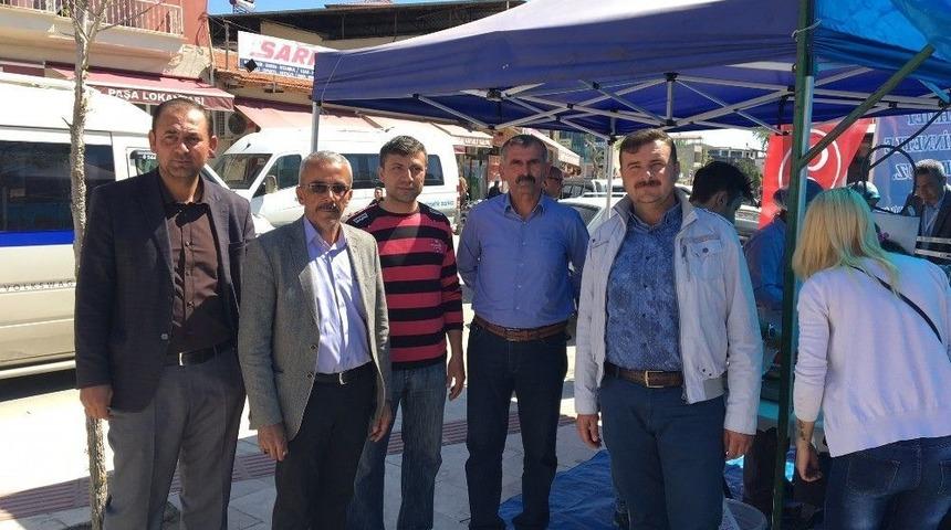 Sarıgöl’de Alparslan Türkeş İçin Lokma Hayrı