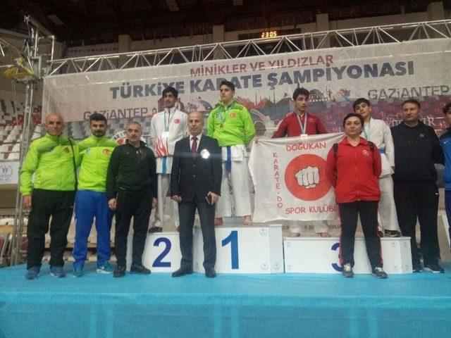 Darıcalı Minik Kareteciler Gaziantep’te 3. Oldu