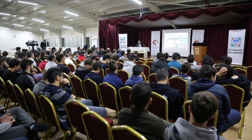 B&uuml;y&uuml;kkılı&ccedil;, &rsquo;gen&ccedil;lerle Baş Başa&rsquo; Programına Katıldı