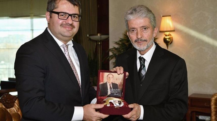 Başkan Tuna, B&uuml;y&uuml;kel&ccedil;ileri Ağırladı