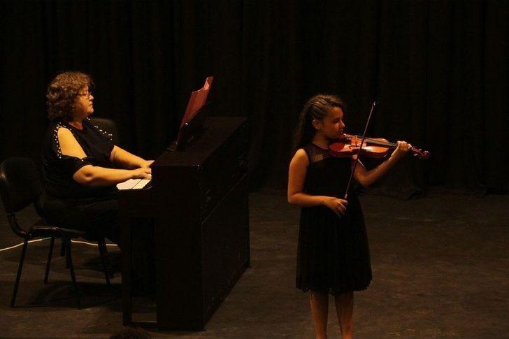 Ortaokullu Konservatuvar Öğrencilerinden Dönem Sonu Konseri G5