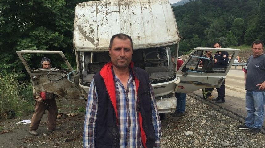 (özel Haber) Baba Oğul Selde Birbirine Sarılıp Ölüme Direndi