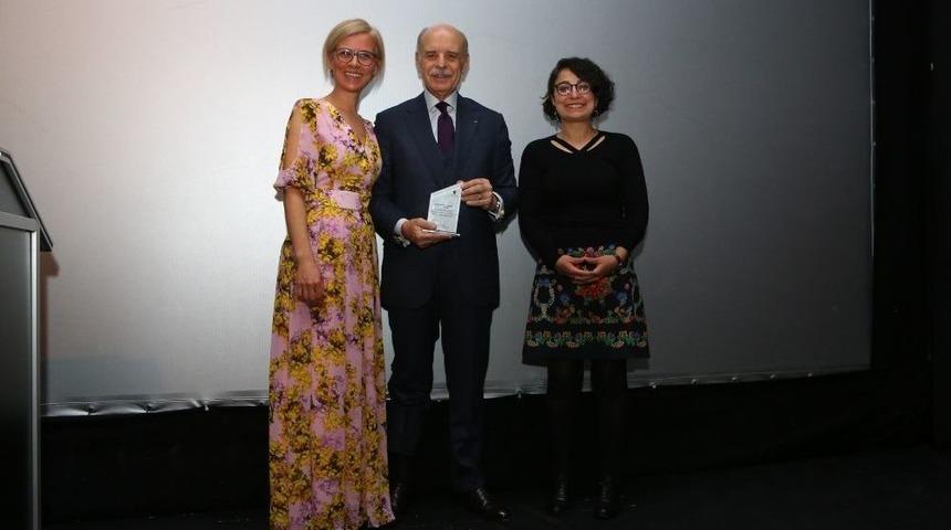 İranlı Y&ouml;netmen Bursalı Seyircileriyle Buluştu