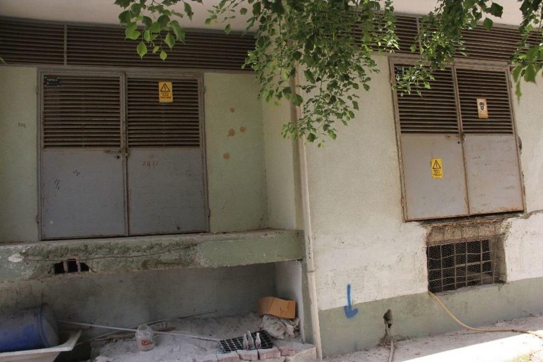 11 Katlı Apartmanın Zemin Katında Trafo