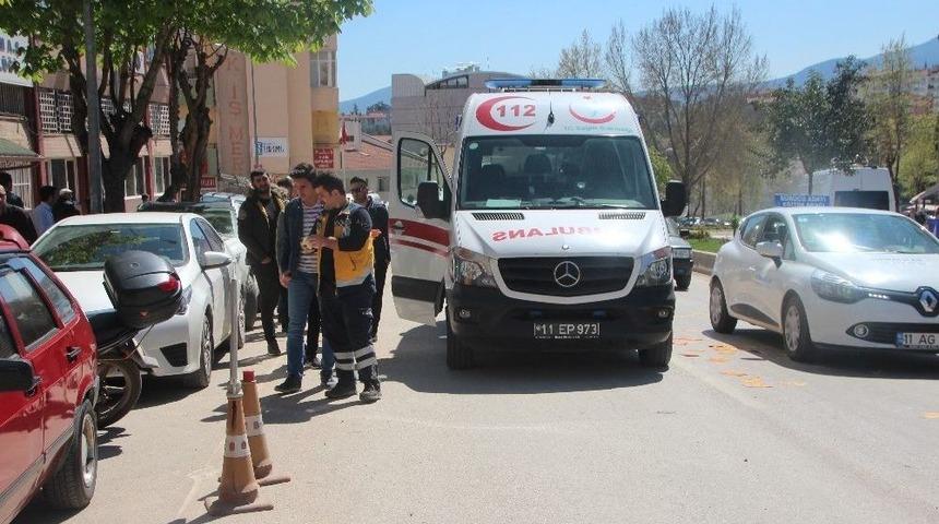 K&ouml;peğe &Ccedil;arpmamak İ&ccedil;in Hayatını Tehlikeye Attı