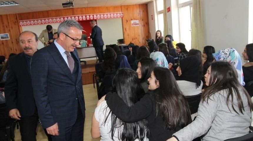 Başkan K&ouml;şker&rsquo;den &Ouml;ğrencilere Sınav Desteği